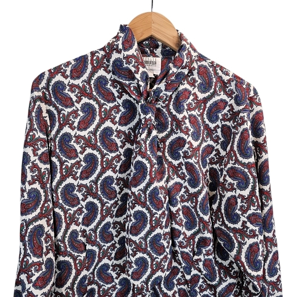 Vintage 1970s Leslie Fay Paisley Bow Collar Blouse Size Medium Red White Retro - Picture 12 of 15